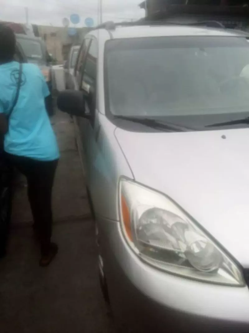 Toyota Sienna   - 2006