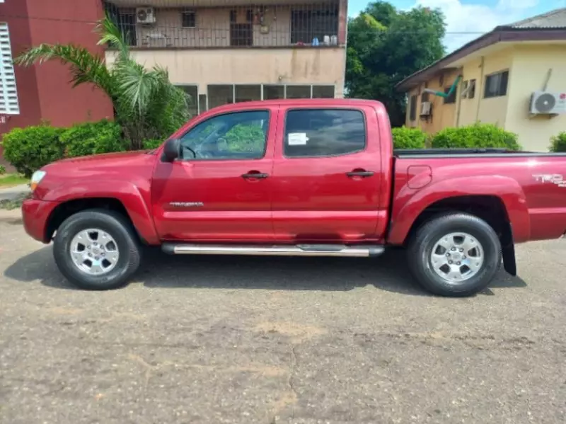 Toyota Tacoma   - 2007