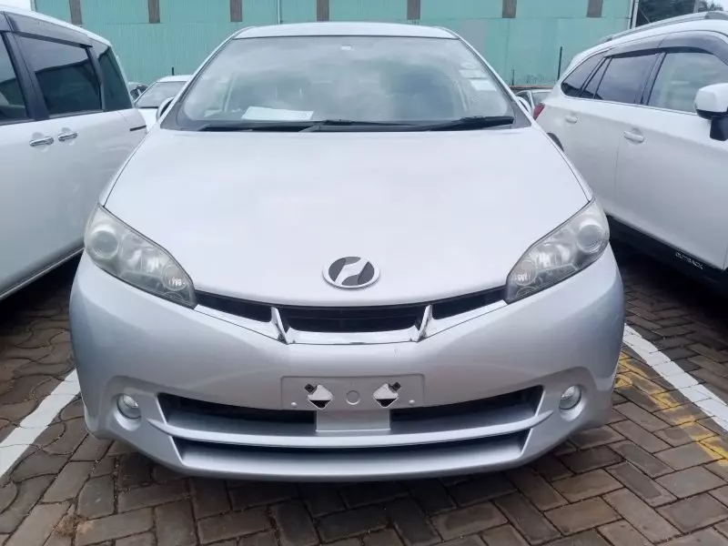 Toyota Wish   - 2012