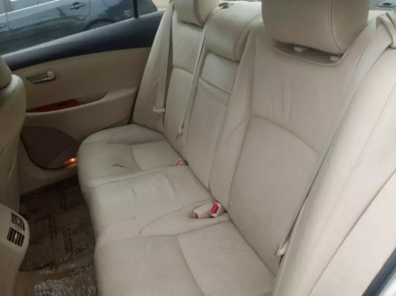 Lexus ES 350   - 2011