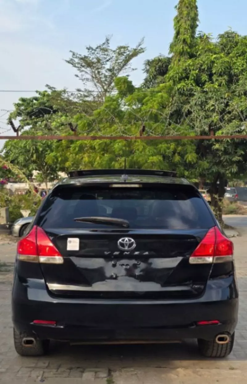 Toyota Venza   - 2010