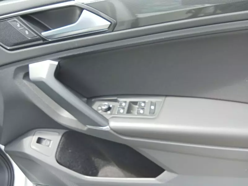 Volkswagen Tiguan   - 2017