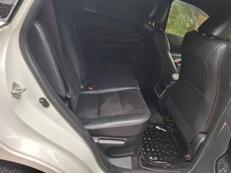 Toyota Harrier   - 2015