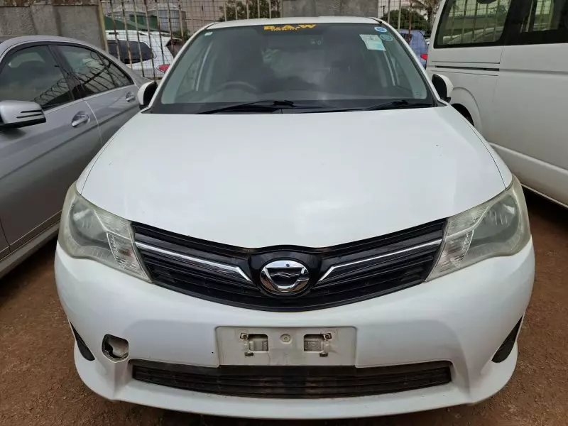 Toyota Fielder    - 2012