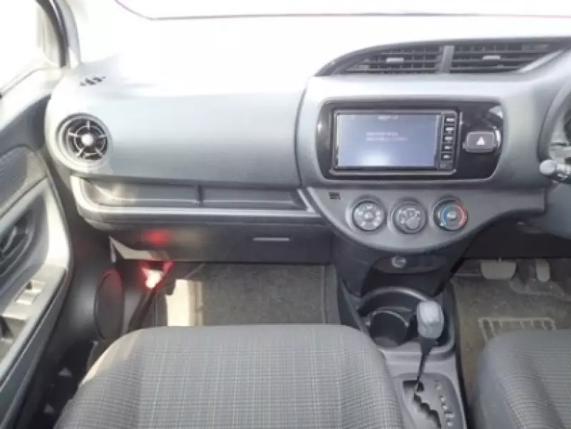 Toyota Vitz   - 2018