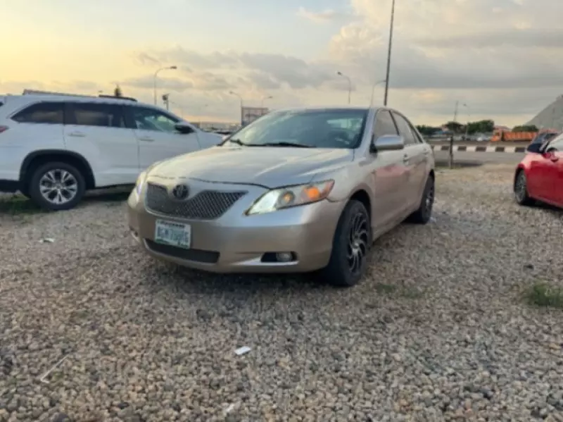 Toyota Camry   - 2007