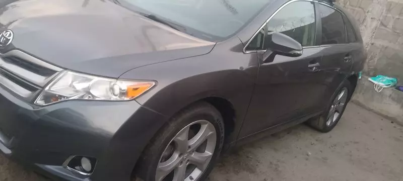 Toyota Venza   - 2014