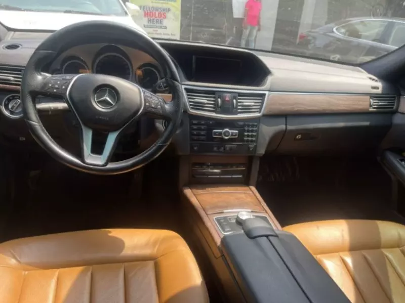 Mercedes-Benz E350 - 2013