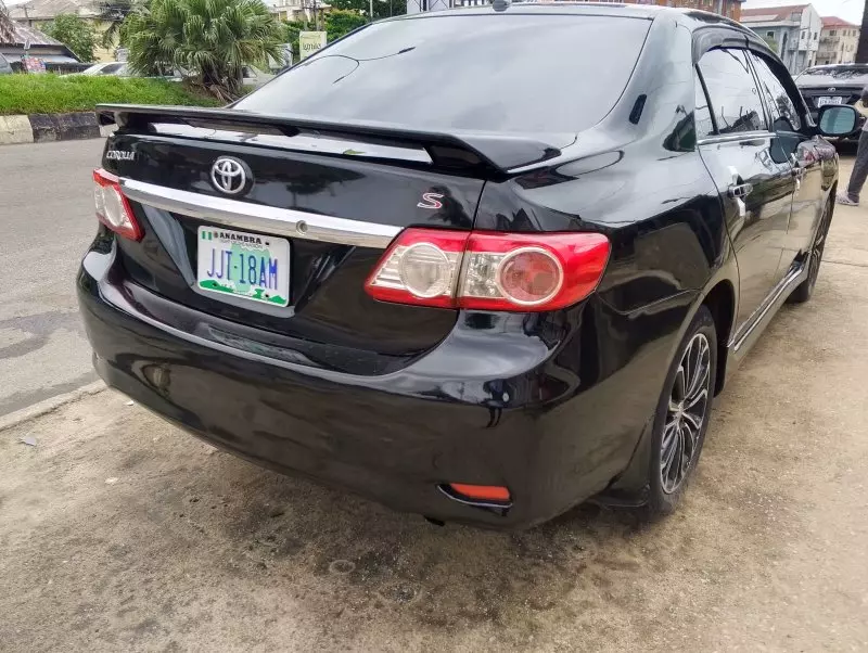 Toyota Corolla   - 2009