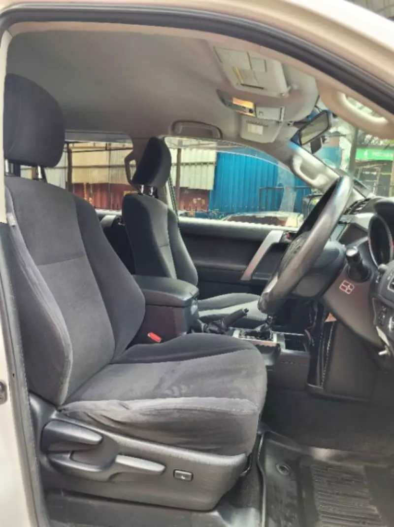 Toyota Landcruiser   - 2005