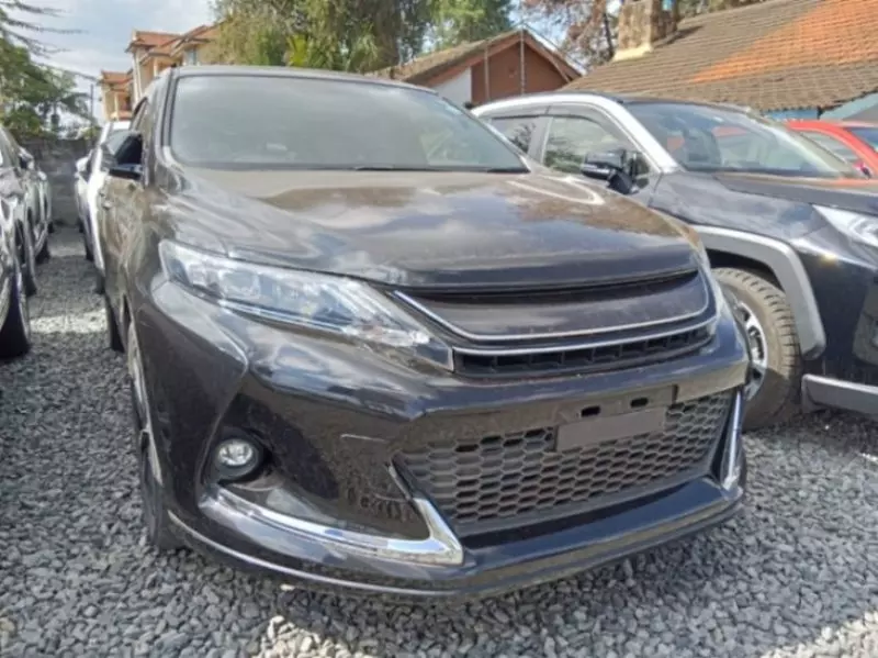 Toyota Harrier   - 2018