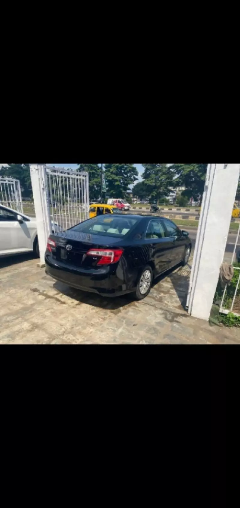 Toyota Camry   - 2013