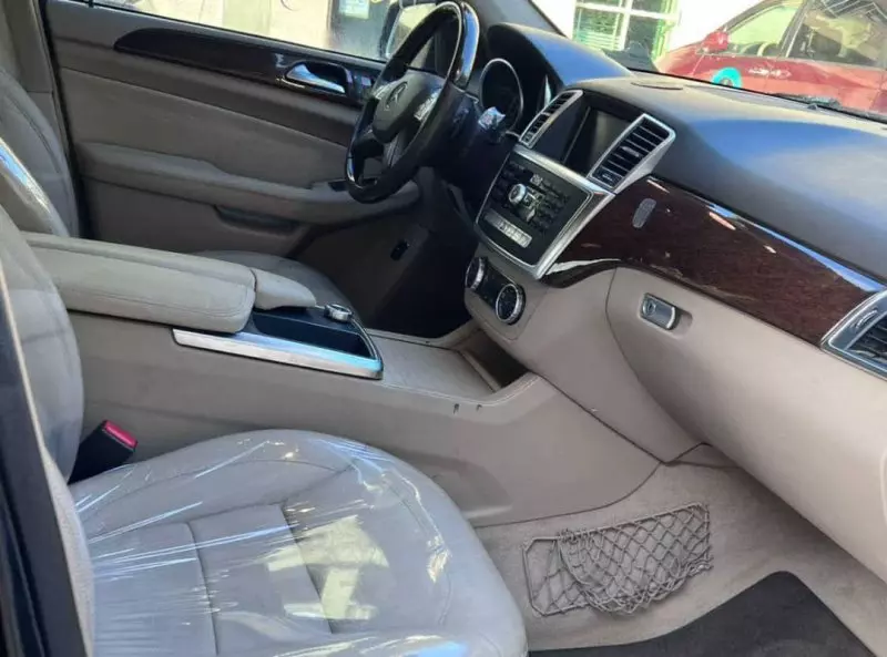 Mercedes-Benz ML 350   - 2012