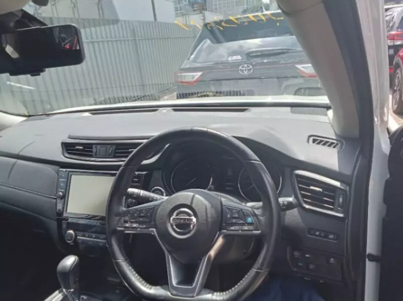Nissan X-Trail   - 2017