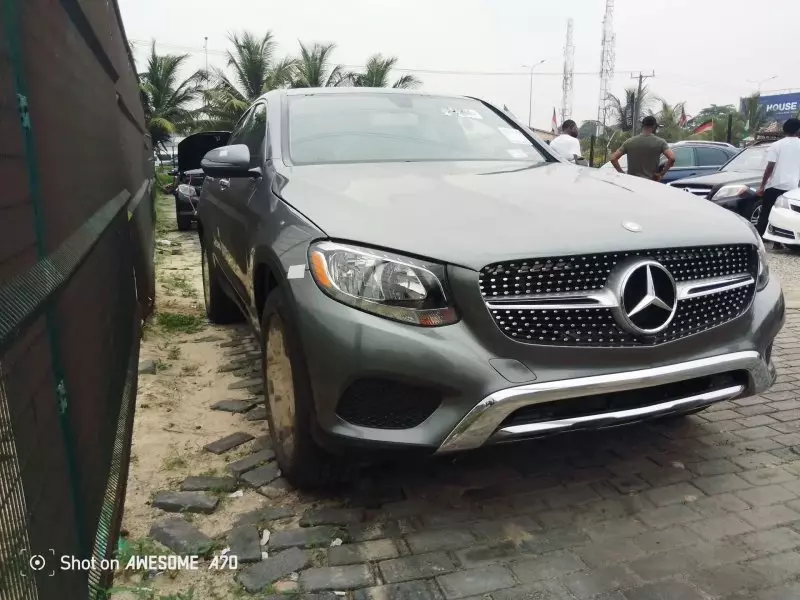 Mercedes-Benz GLC 300   - 2017
