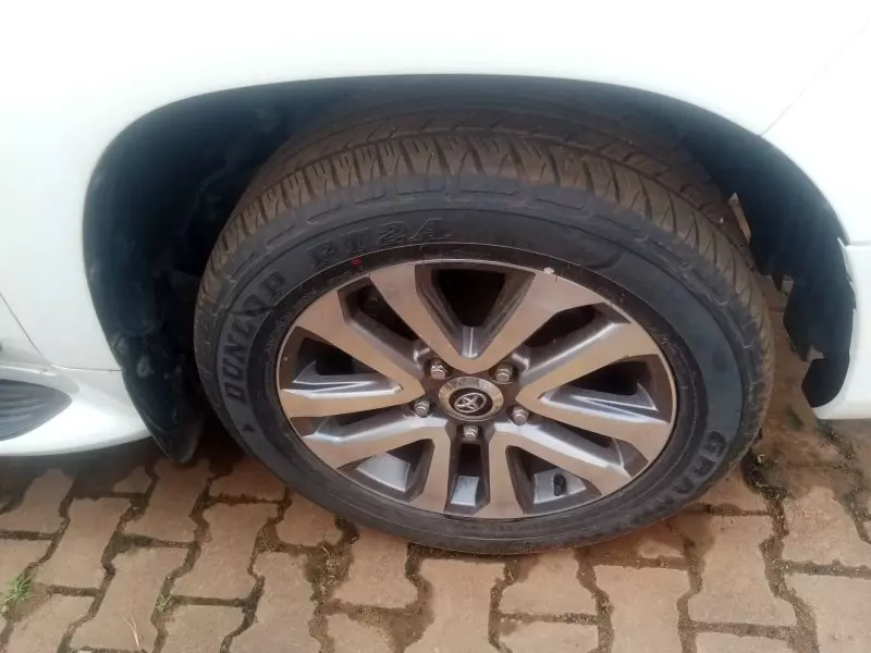 Toyota Landcruiser  V8   - 2017