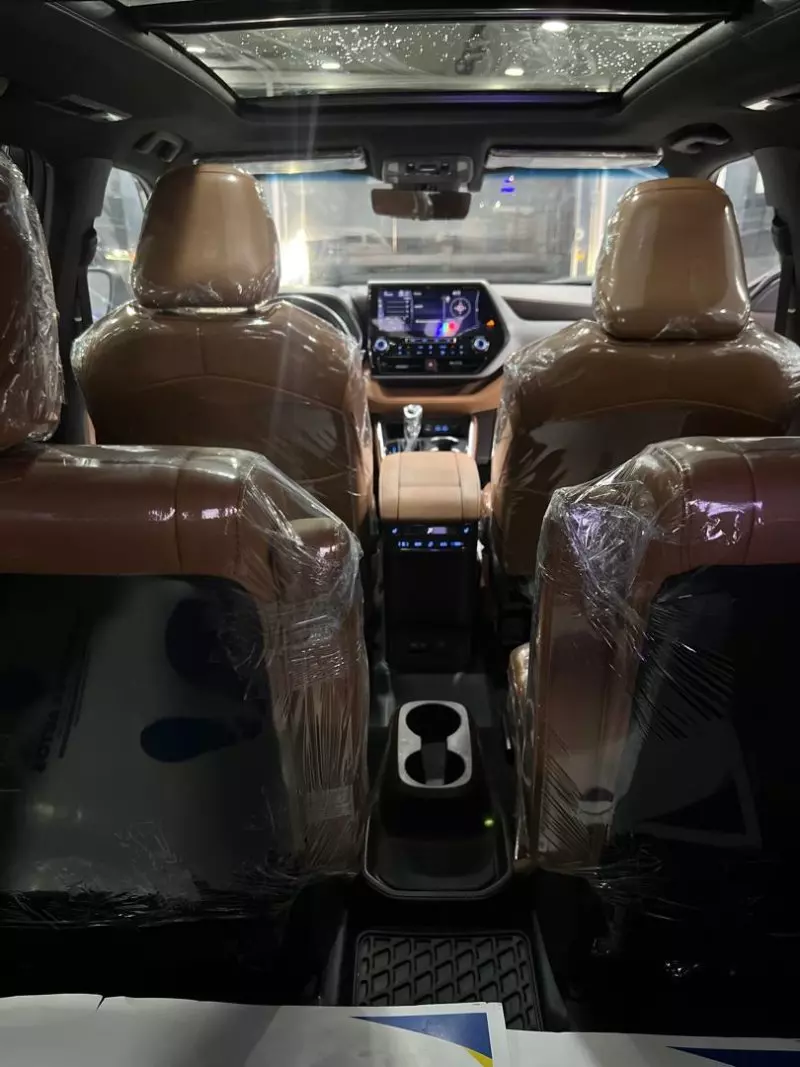 Toyota Highlander   - 2022