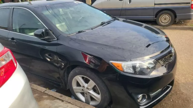 Toyota Camry   - 2014