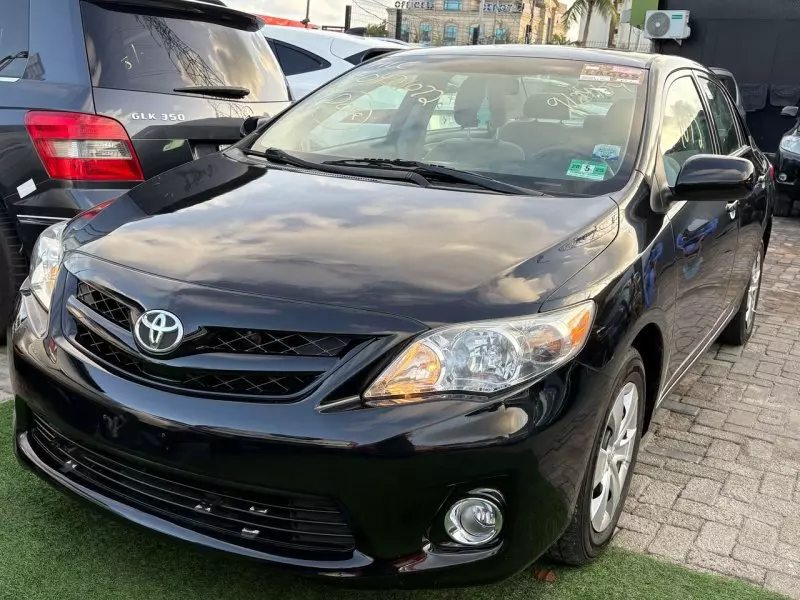 Toyota Camry   - 2011
