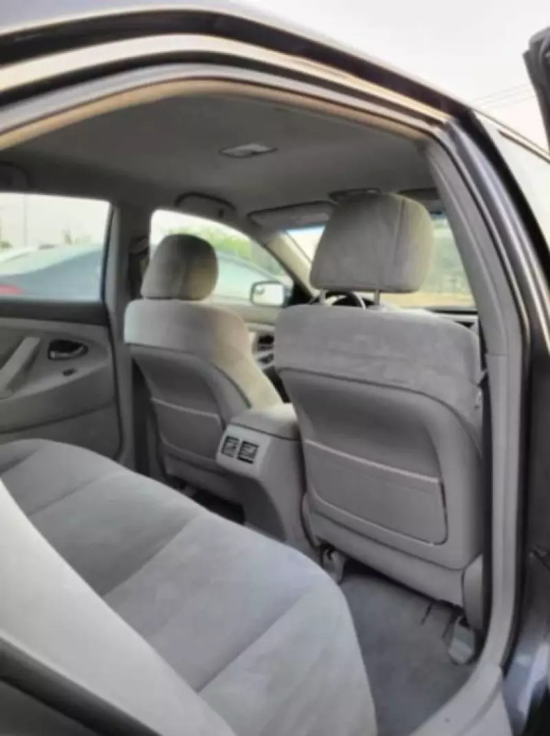 Toyota Camry   - 2010