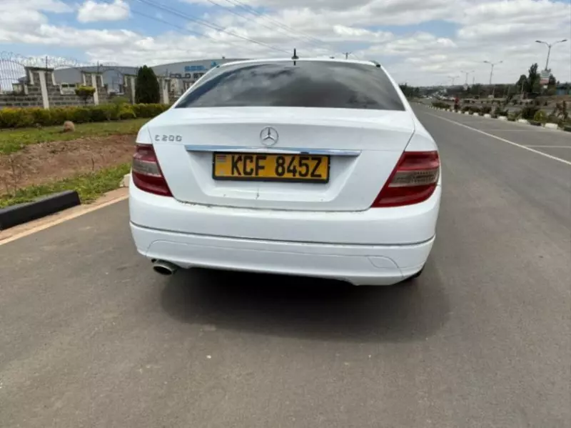 Mercedes-Benz C200   - 2009