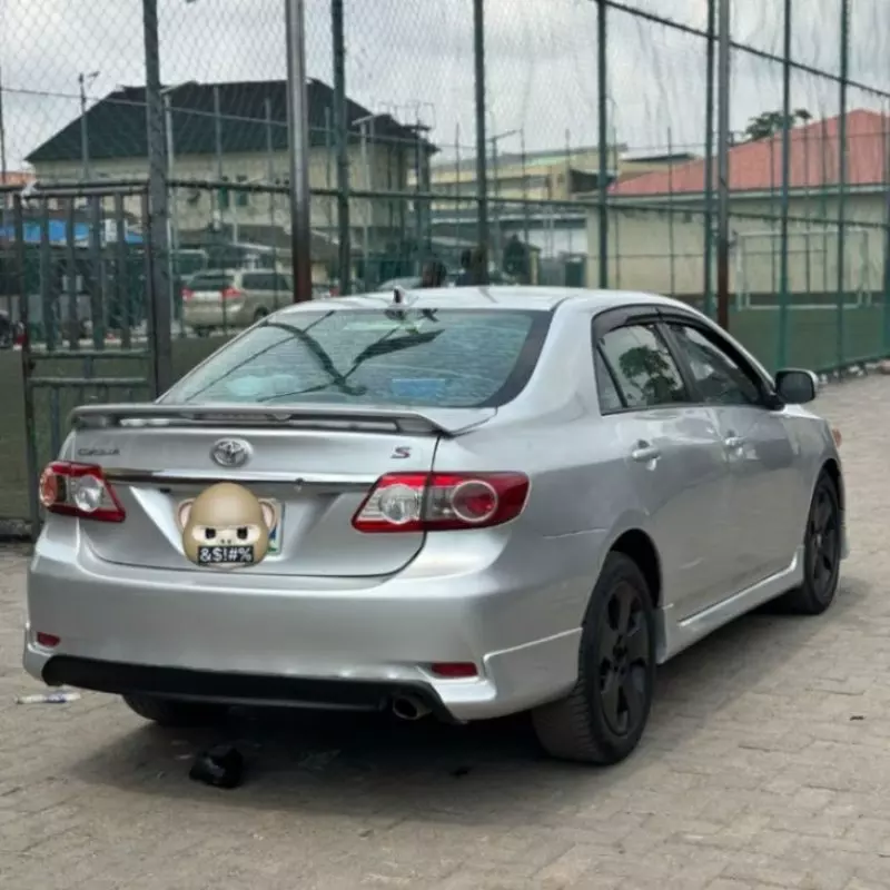 Toyota Corolla   - 2013