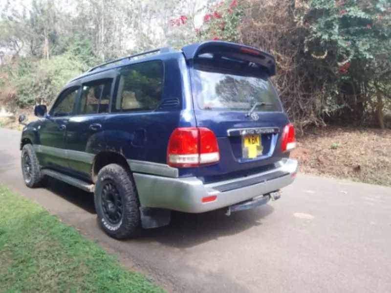 Toyota Land Cruiser   - 2003