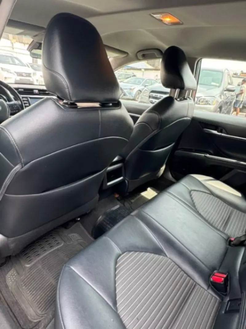 Toyota Camry   - 2019