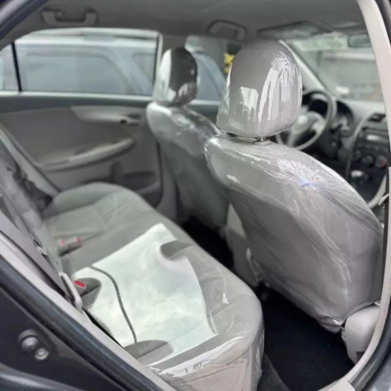 Toyota Corolla   - 2010