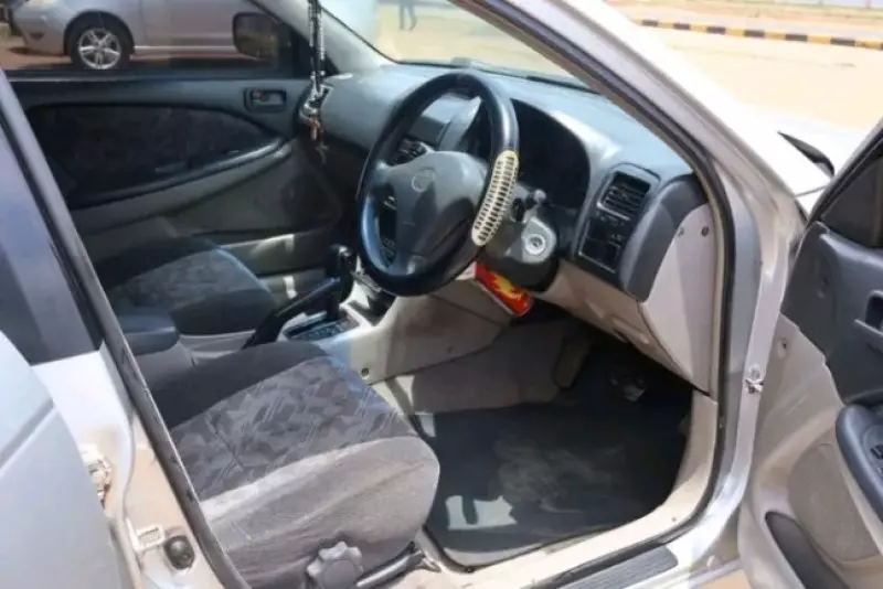 Toyota Caldina   - 1999