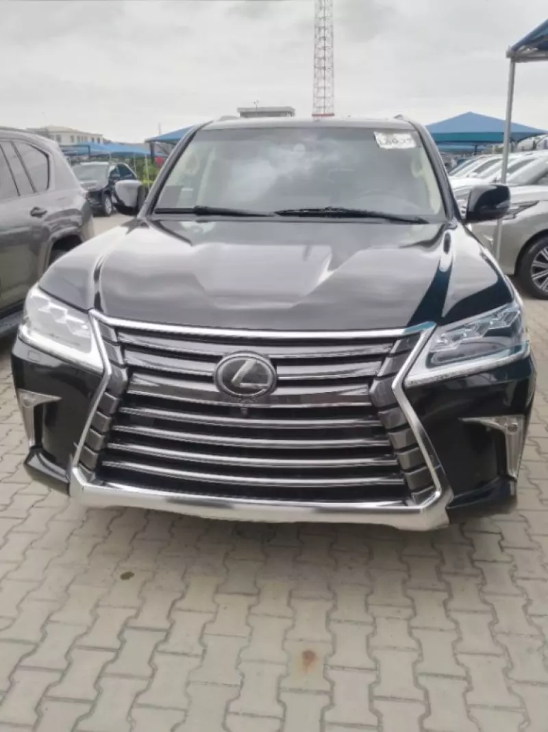 Lexus LX 570   - 2018