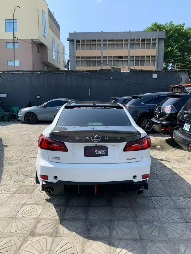 Lexus IS 250   - 2010