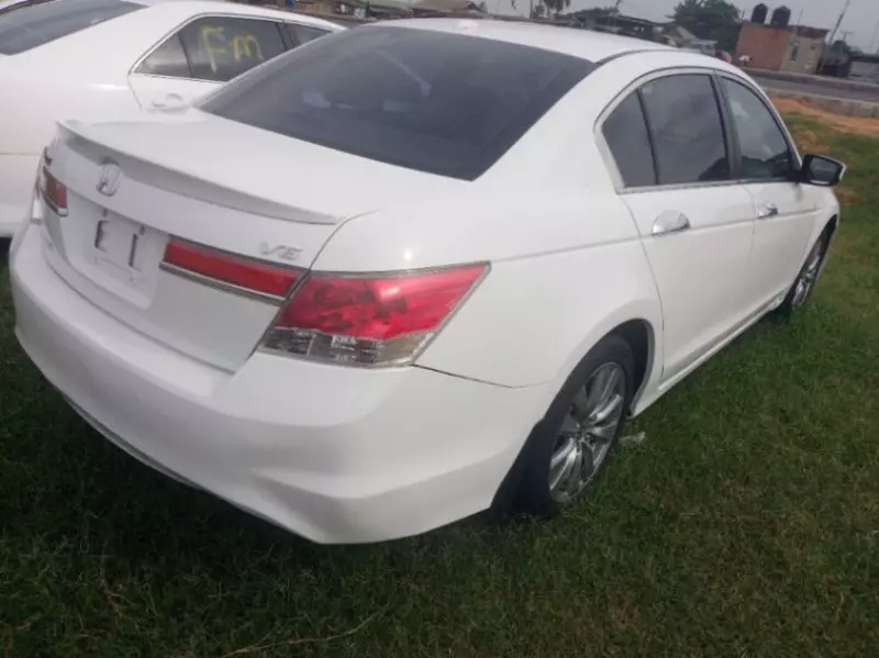 Honda Accord   - 2012