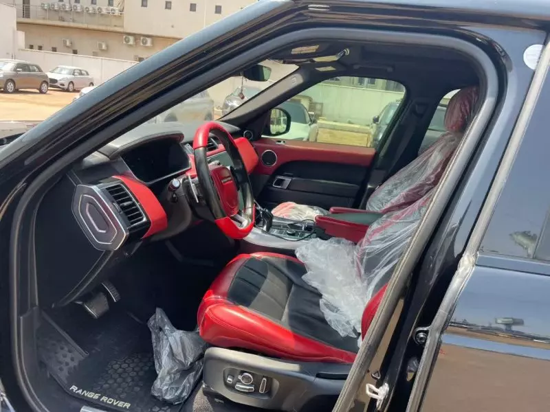 Land Rover Range Rover Sport   - 2019