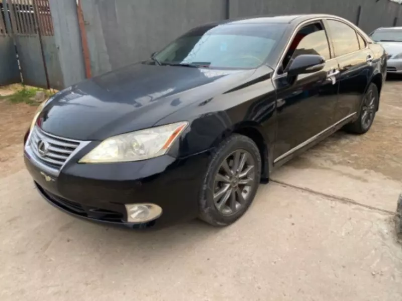 Lexus ES 350   - 2011
