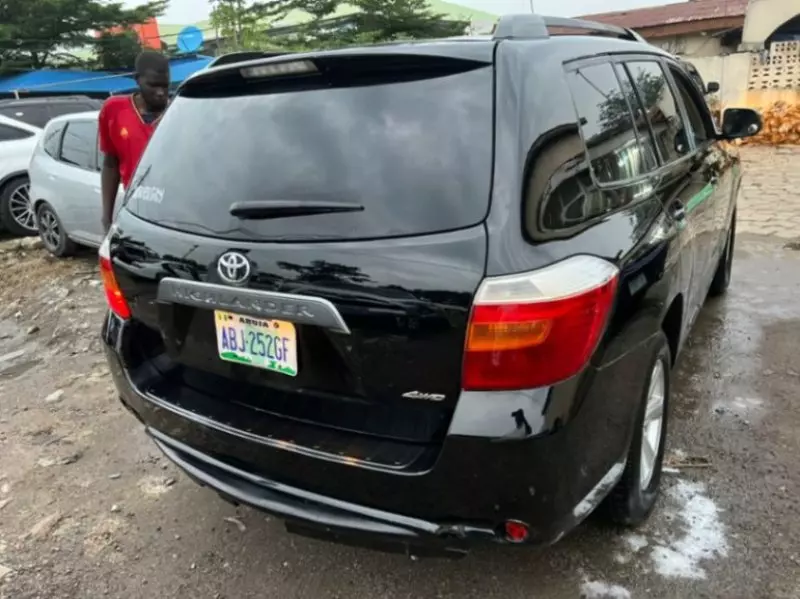 Toyota Highlander   - 2009