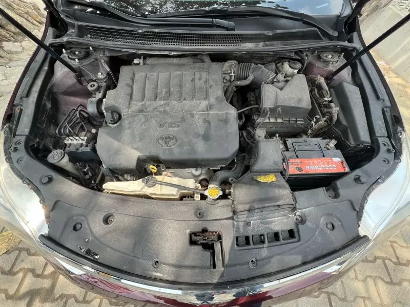 Toyota Avalon   - 2013
