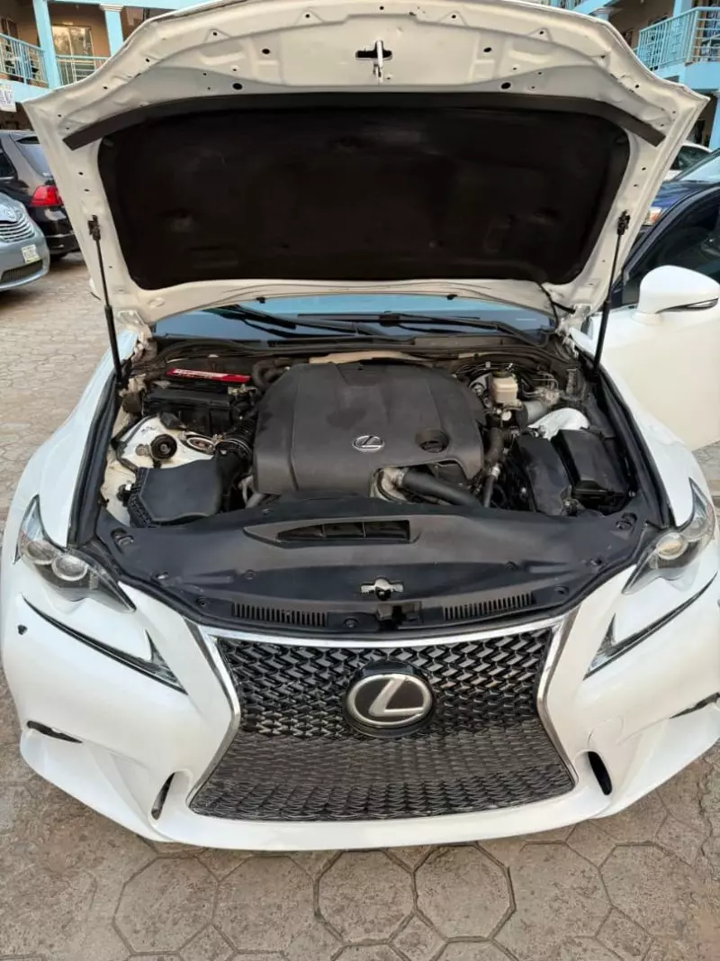 Lexus IS 350
