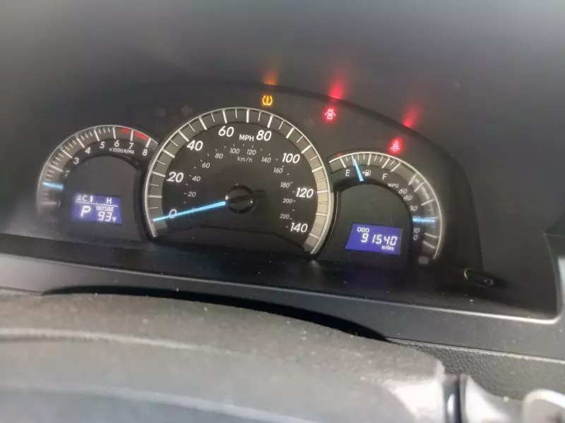Toyota camry   - 2012
