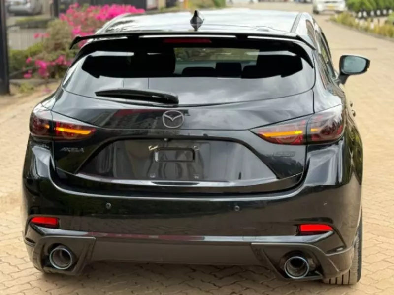 Mazda Axela    - 2018