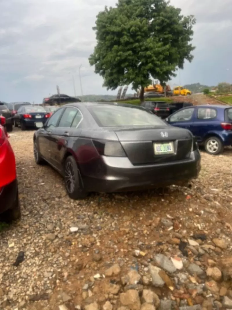 Honda Accord   - 2009