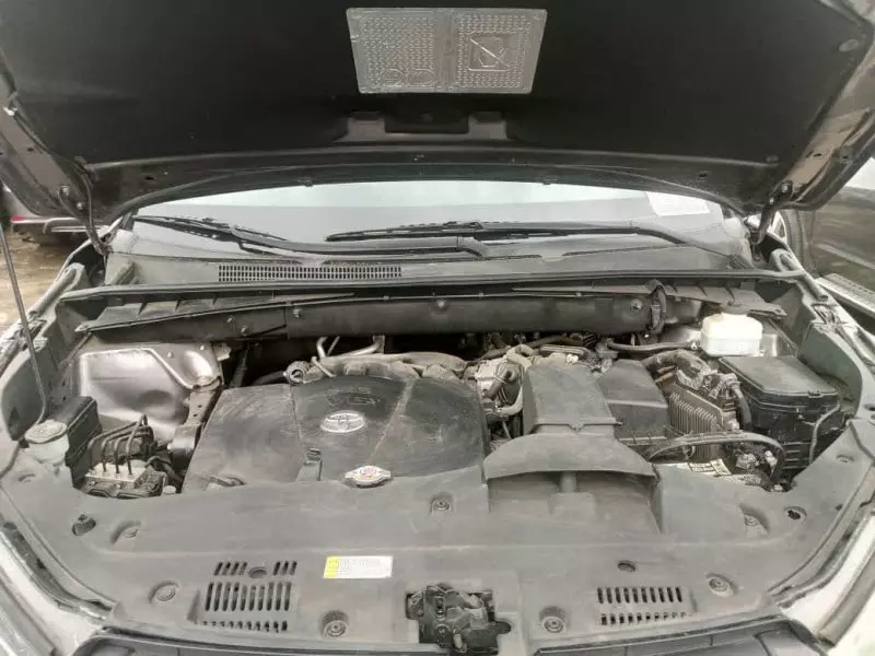 Toyota Highlander   - 2019