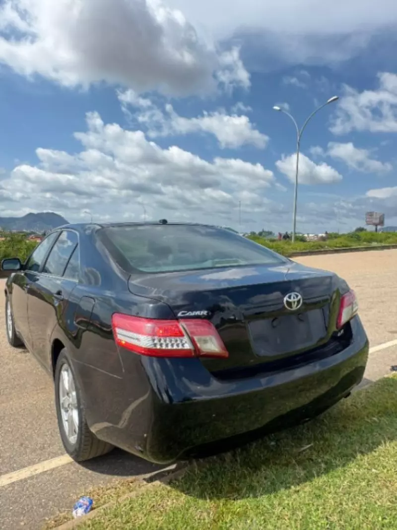 Toyota Camry - 2010