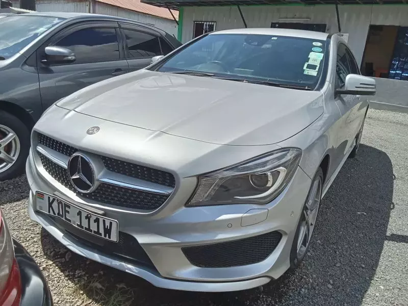 Mercedes-Benz CLA 180   - 2014