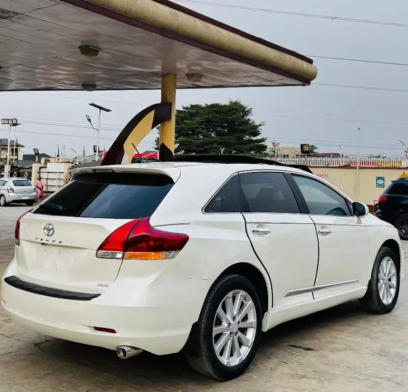 Toyota Venza   - 2010