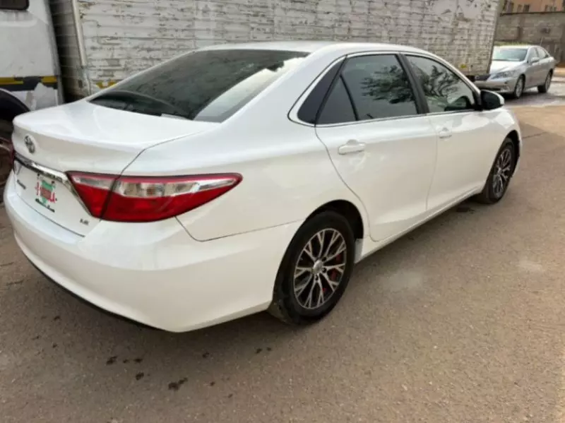 Toyota Camry   - 2015