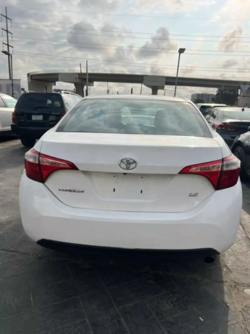 Toyota Corolla   - 2013