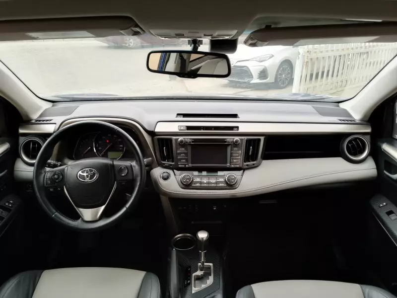 Toyota RAV 4   - 2014