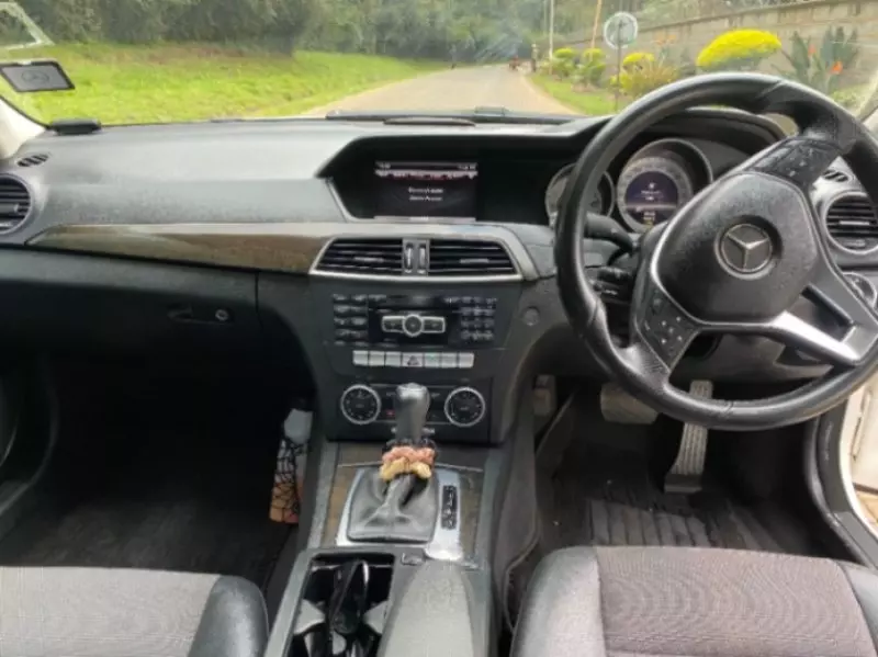 Mercedes-Benz C 180   - 2013
