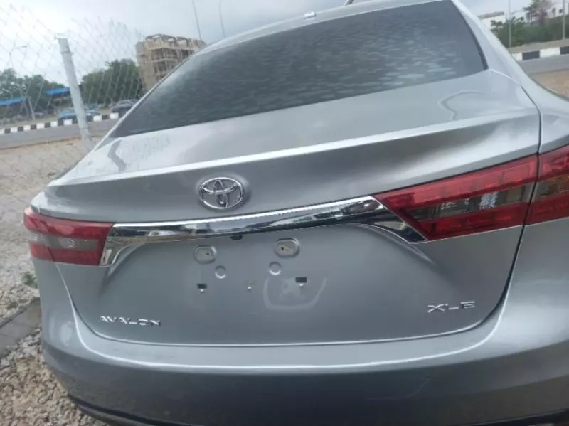 Toyota Avalon   - 2015